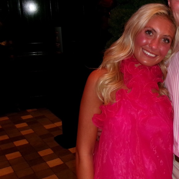 A cute pink Lovers + Friends dress! Perfect for a fun dinner, rush, and more! - Picture 3 of 3